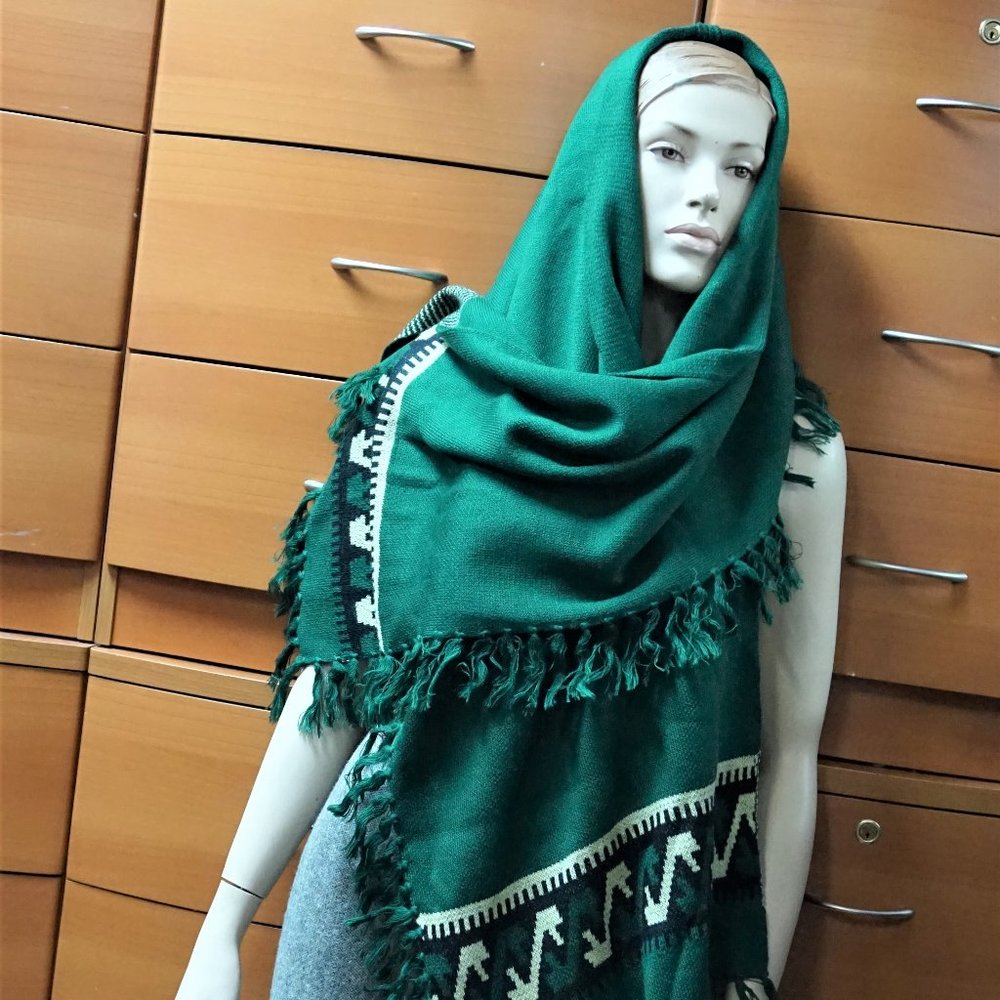 KNITTED WOOL GREEN OVERSIZED WRAP GIFT FOR WOMEN